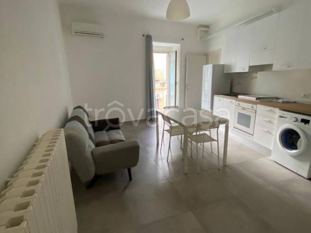 Appartamento in in affitto da privato a Ragusa via Mariannina Schininà, 20, da privato, ristrutturato, centrale TrovaCasa