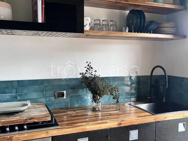 Appartamento in in affitto da privato a Rapallo via Privata Ponte Nuovo, 4, arredato, da privato, balcone TrovaCasa