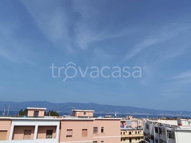 Appartamento in in affitto da privato a Reggio di Calabria via Galileo Galilei, da privato, ristrutturato, lavatrice TrovaCasa