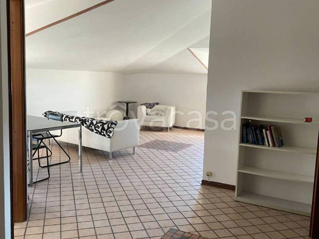 Appartamento in in affitto da privato a Rivergaro via Genova, 74A, da privato, vista panoramica, caminetto TrovaCasa