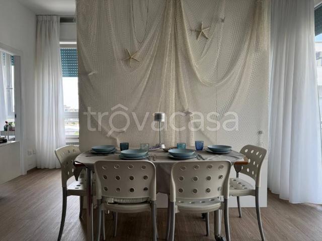 Appartamento in in affitto da privato a Rimini viale Flavio Gioia, 7, da privato, ascensore, ristrutturato TrovaCasa