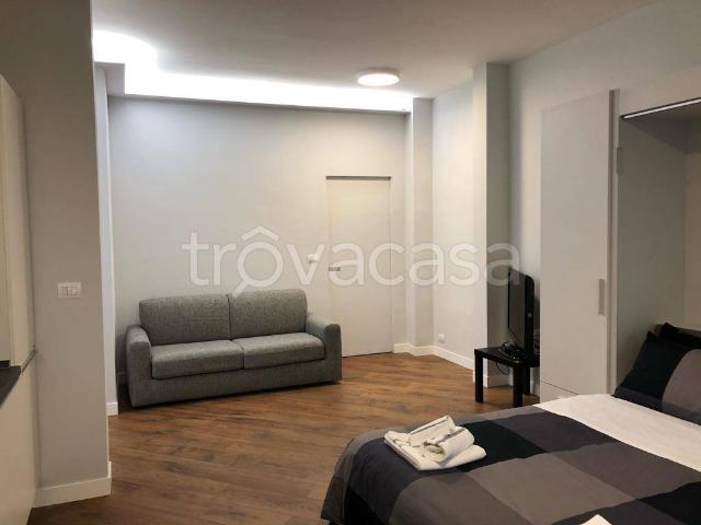 Appartamento in in affitto da privato a Torino corso Cosenza, 39, da privato, ristrutturato, lavatrice TrovaCasa