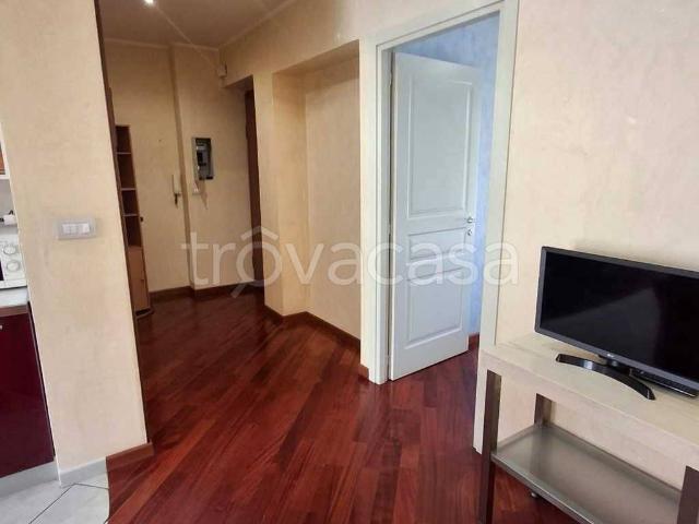 Appartamento in in affitto da privato a Torino via Venalzio, 13, arredato, da privato, riscaldamento centralizzato TrovaCasa