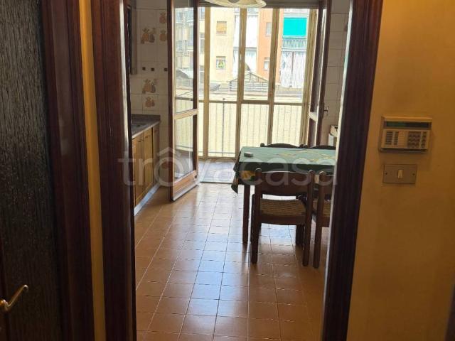 Appartamento in in affitto da privato a Torino via Monte Pasubio, 21, da privato, ascensore, buono stato TrovaCasa