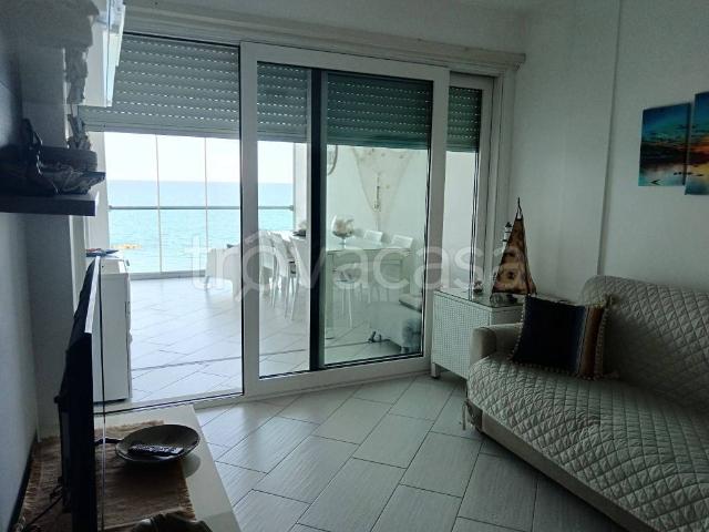 Appartamento in in affitto da privato a Termoli via Cristoforo Colombo, 15, da privato, vista mare, lungomare TrovaCasa