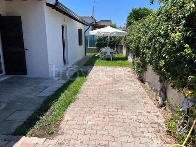 Appartamento in in affitto da privato a Terracina via delle Arene, 215, arredato, giardino, da privato TrovaCasa