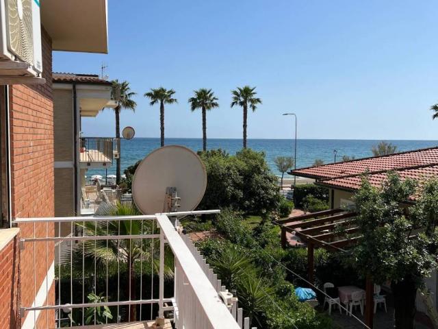 Appartamento in in affitto da privato a Terracina via Sardegna, 10, arredato, da privato, vista mare TrovaCasa
