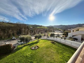 Appartamento in in affitto da privato a Urbino piazza Bruno Lugli, non arredato/vuoto, box, terrazzo TrovaCasa
