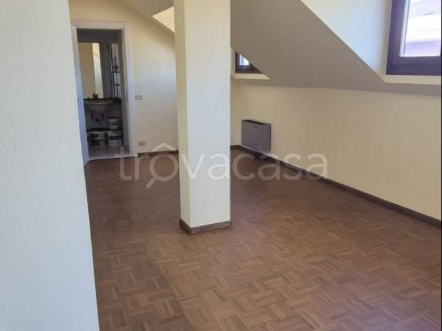 Appartamento in in affitto da privato a Valenza via 29 Aprile, 11, box, da privato, ristrutturato TrovaCasa