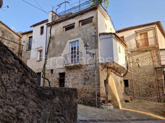 Appartamento in in affitto da privato a Vallo della Lucania via Capo di Cierzi, 30, terrazzo, da privato, balcone TrovaCasa