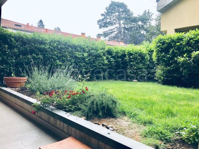 Appartamento in in affitto da privato a Varese via Robarello, 13, arredato, giardino privato, box TrovaCasa