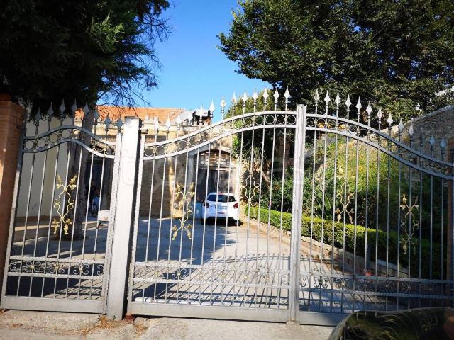 Appartamento in in affitto da privato a Venetico via Seconda Provinciale, 5, da privato, frigorifero, rustico TrovaCasa