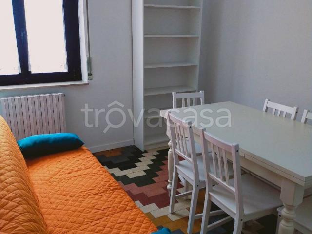 Appartamento in in affitto da privato a Verona vicolo Madonnina, 19, da privato, vicinanze negozi, balcone TrovaCasa