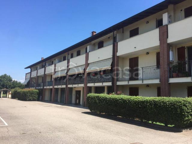 Appartamento in in affitto da privato a Vernate via Madre Teresa di Calcutta, 1, posto auto, da privato, ultimo piano TrovaCasa