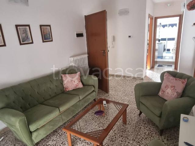 Appartamento in in affitto da privato a Vittoria via Alfonso La Marmora, 85, arredato, box, terrazzo TrovaCasa