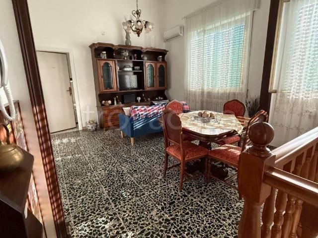 Appartamento in in affitto da privato a Viareggio via Trieste, 4, da privato, balcone, sala da pranzo TrovaCasa