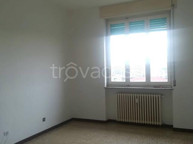 Appartamento in in affitto da privato a Vigevano vicolo Ivanoe Bonomi, 22, box, da privato, doppia esposizione TrovaCasa