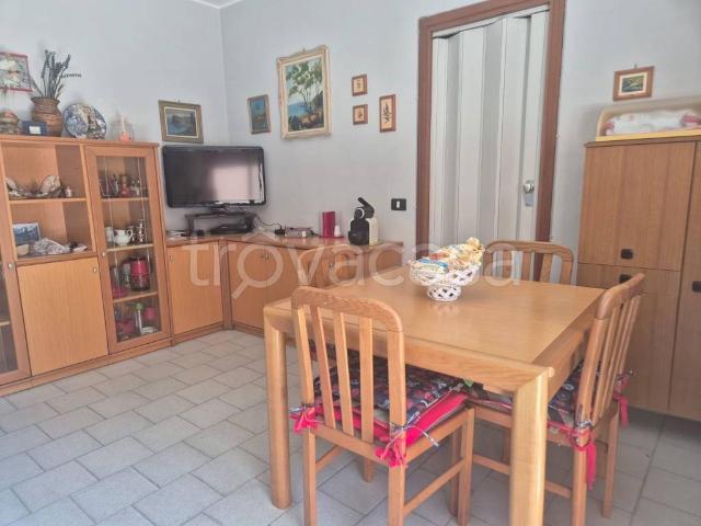 Appartamento in in affitto da privato a Villa San Giovanni via Italia Cannitello, posto auto, da privato, vista mare TrovaCasa