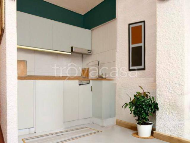 Appartamento in in affitto da privato a Viola piazzale Greè, 2, da privato, ascensore, studio TrovaCasa