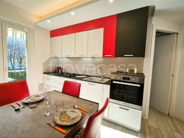Appartamento in in affitto da privato ad Abbadia Lariana via Nazionale, 171, giardino, da privato, balcone TrovaCasa