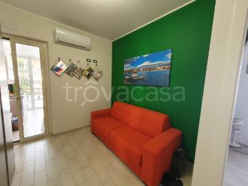 Appartamento in in affitto da privato ad Aci Castello via dei Malavoglia, 18, da privato, vista mare, luminoso TrovaCasa