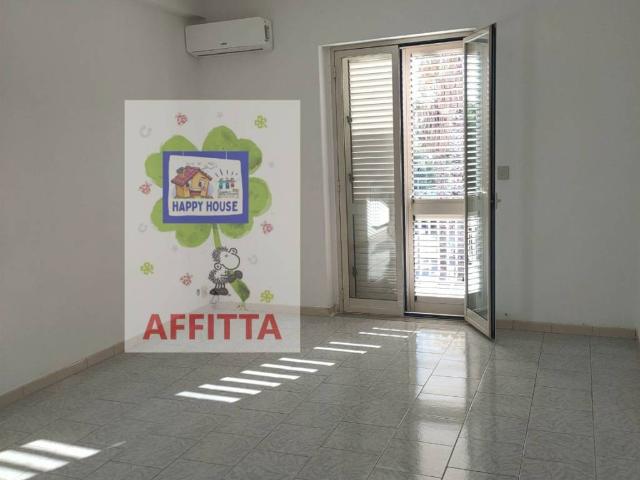 Appartamento in in affitto da privato ad Aci Castello via Mollica, 7, da privato, porta blindata, senza ascensore TrovaCasa