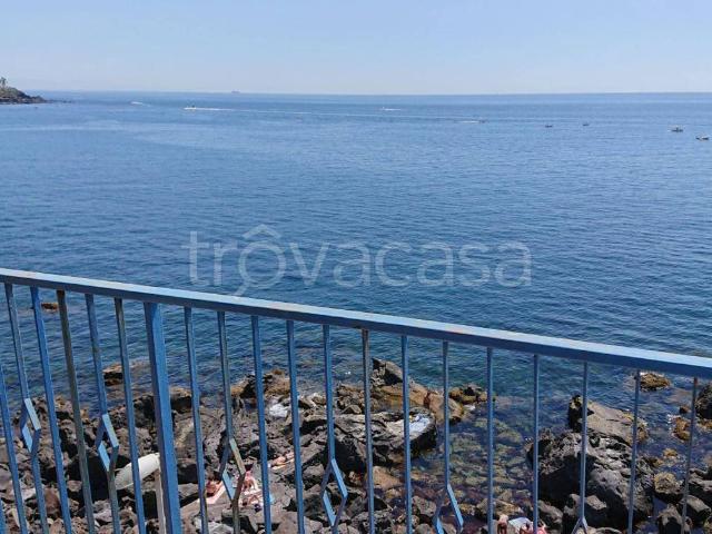 Appartamento in in affitto da privato ad Aci Castello via Provinciale, 416, posto auto, terrazzo, da privato TrovaCasa
