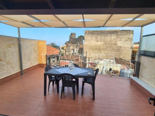 Appartamento in in affitto da privato ad Aci Castello via Vicario Nicolosi, 3, arredato, terrazzo, da privato TrovaCasa