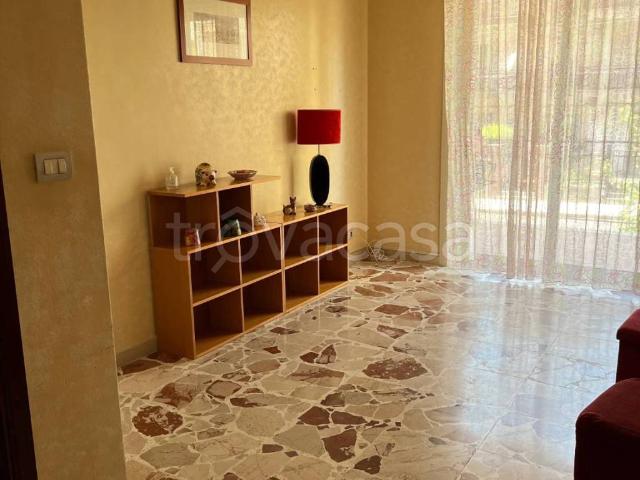 Appartamento in in affitto da privato ad Acireale via Giovanni Pascoli, 1, da privato, ascensore, vicinanze negozi TrovaCasa