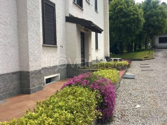 Appartamento in in affitto da privato ad Alta Valle Intelvi via Pian delle Noci, 1, posto auto, da privato, caminetto TrovaCasa