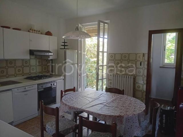 Appartamento in in affitto da privato ad Ameglia via Giovanni XXIII, giardino, posto auto, terrazzo TrovaCasa