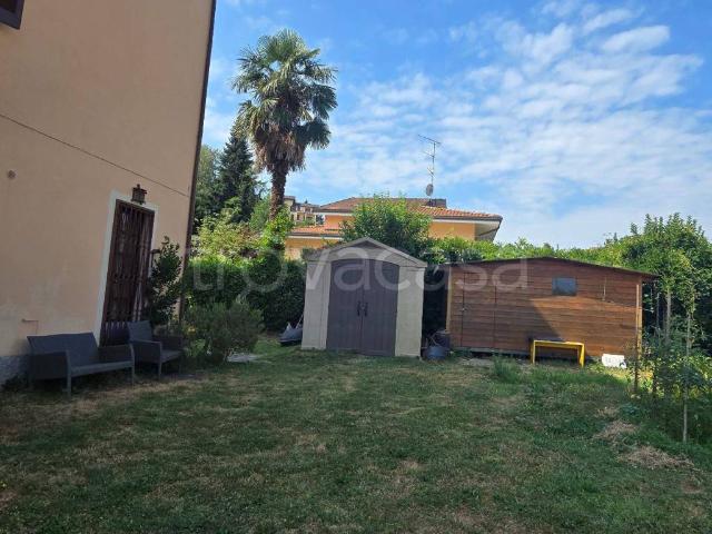 Appartamento in in affitto da privato ad Arona via Generale Luigi Cadorna, 18, arredato, giardino, posto auto TrovaCasa