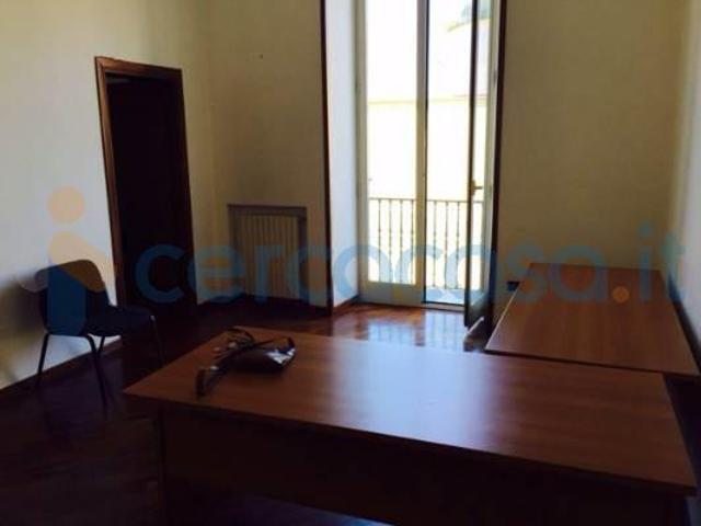 Appartamento in ottime condizioni in affitto a Napoli