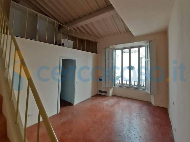 Appartamento in ottime condizioni in affitto a Firenze