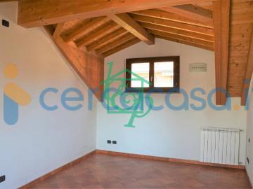 Appartamento in ottime condizioni, in affitto in Via Garibaldi, Vimercate