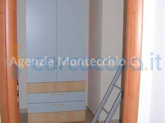 Appartamento in ottime condizioni, in affitto in Via Dublino 7, Castelsardo