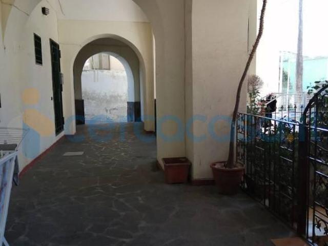Appartamento in ottime condizioni, in affitto in Via Filomarino, Monte Di Procida
