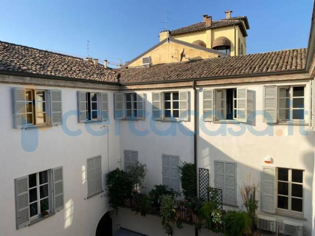 Appartamento in ottime condizioni, in affitto in Borgo Antini, Parma