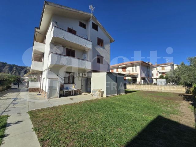 Appartamento in Squillace Via Telemaco 28, Squillace CZ