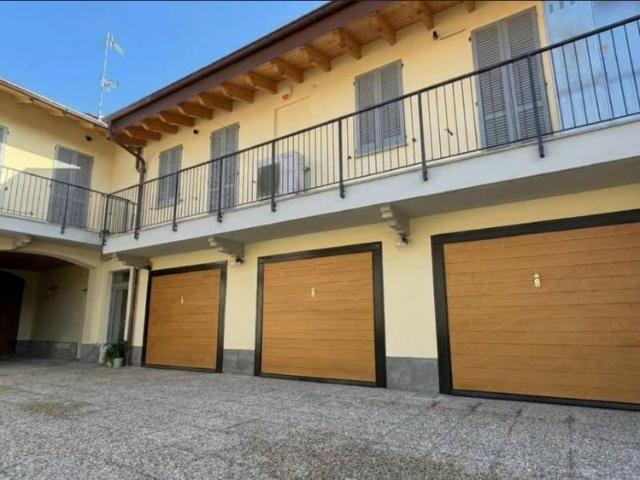 Appartamento in Piazza Cinque Giornate 18, Abbiategrasso, MI