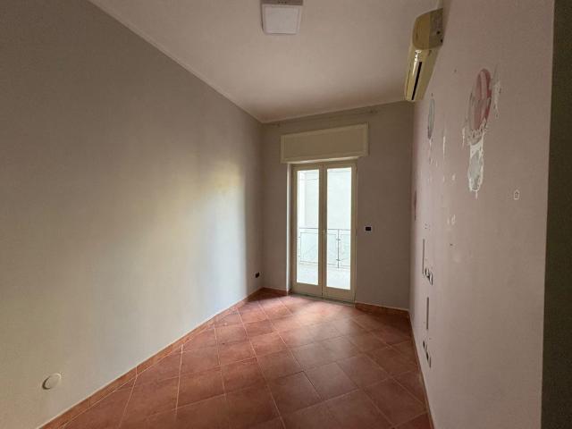 Appartamento in prolugamento carlo de marco, Napoli NA
