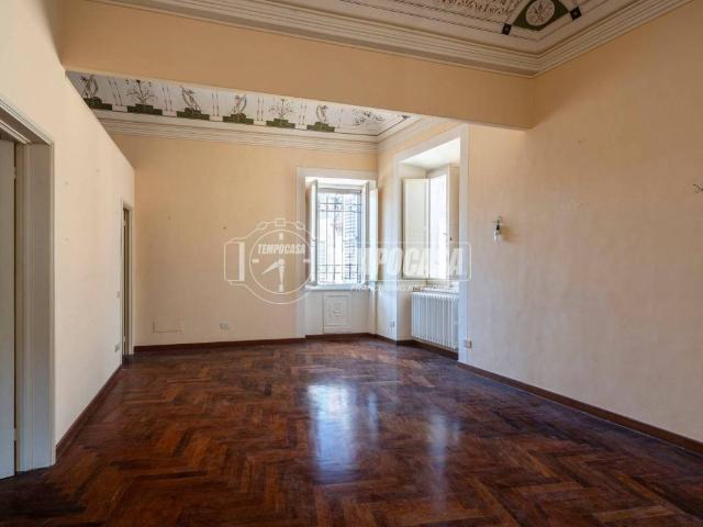 Appartamento in vendita a Macerata MC