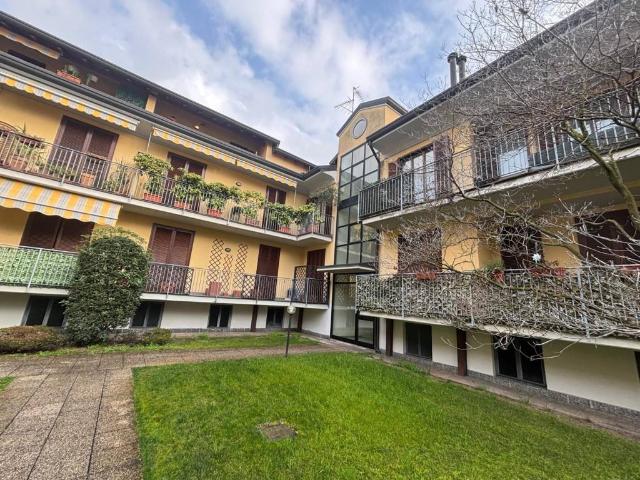 Appartamento in vendita a Magnago MI
