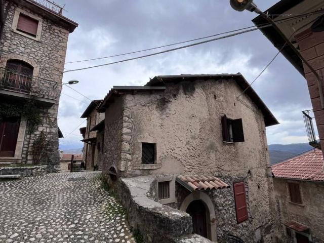 Appartamento in vendita a Magliano de' Marsi AQ