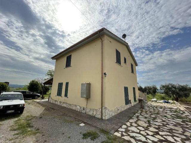 Appartamento in vendita a Magliano in Toscana GR