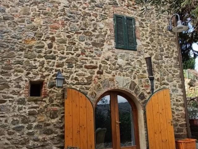 Appartamento in vendita a Magliano in Toscana GR