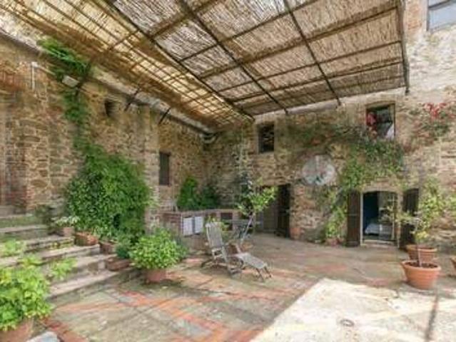 Appartamento in vendita a Magliano in Toscana GR