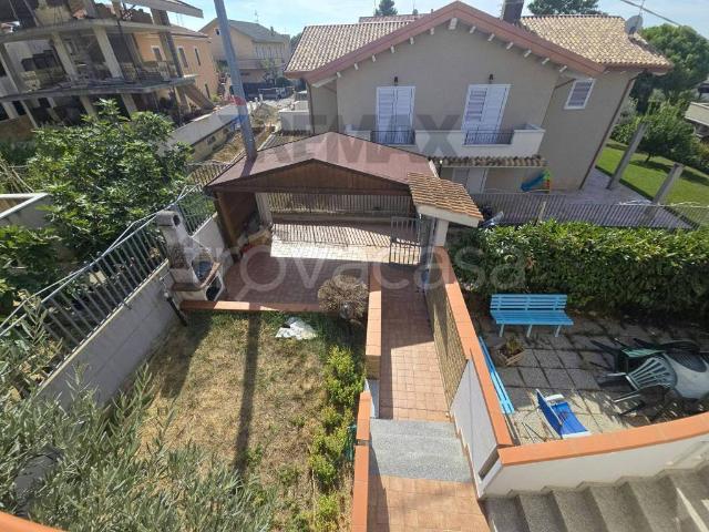 Casa indipendente in vendita a Madonna della Pace, Città Sant'Angelo