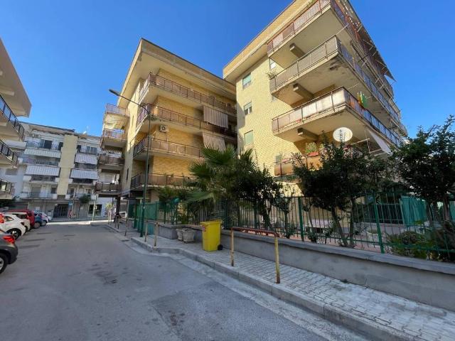 Appartamento in vendita a Maddaloni CE