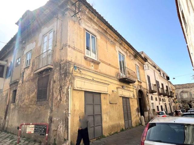 Appartamento in vendita a Maddaloni CE
